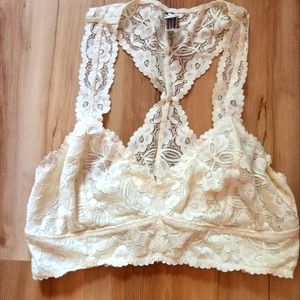 NWOT Free People Intimately Lace Bralette in Ivory (Sz Small)